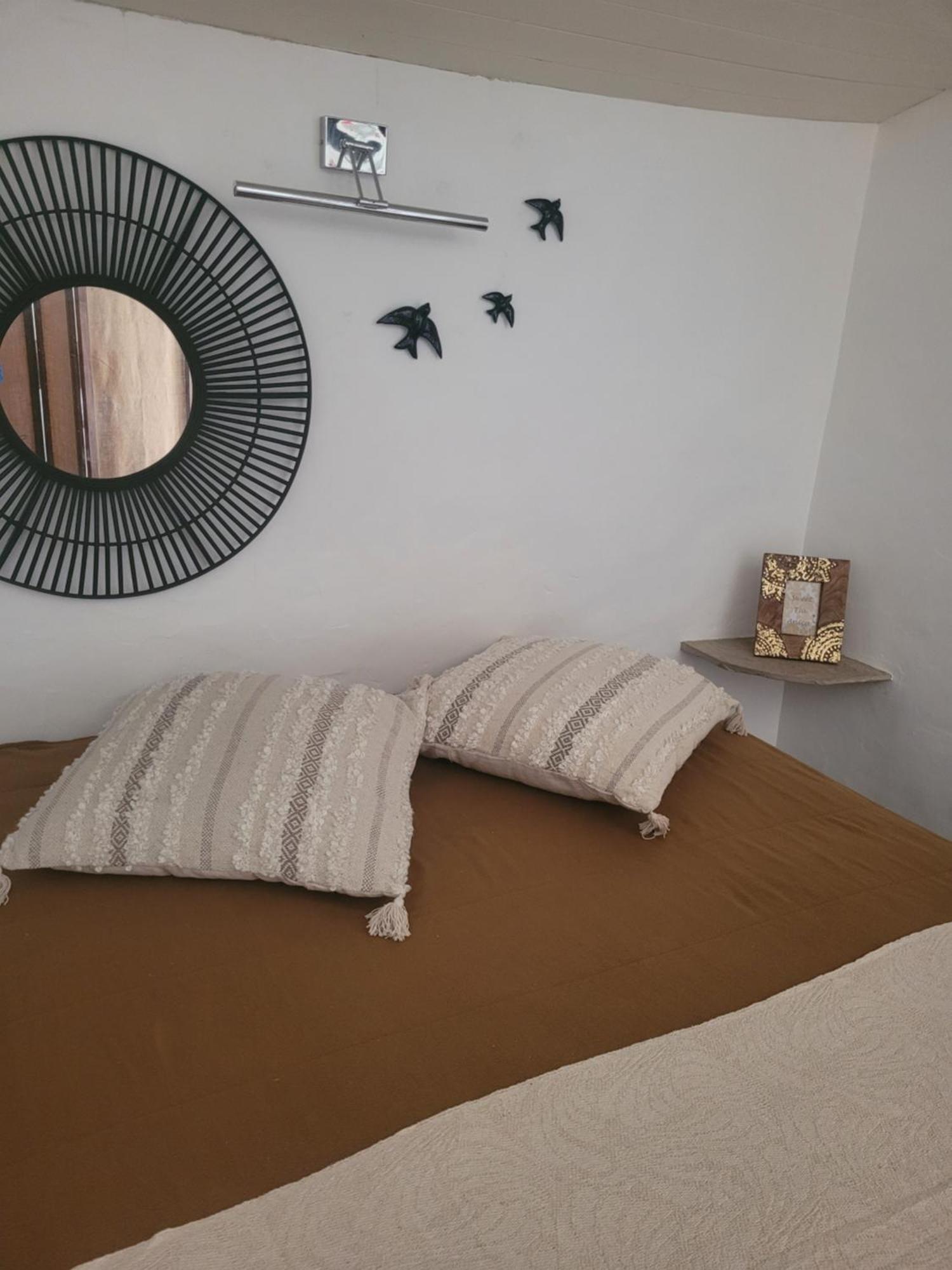 Estudio Tia Anica ريغينغوس دي مونساراز المظهر الخارجي الصورة